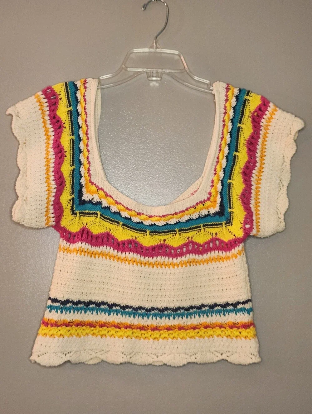 Zara Cream Crochet Women's Crop Top Size US Medium.